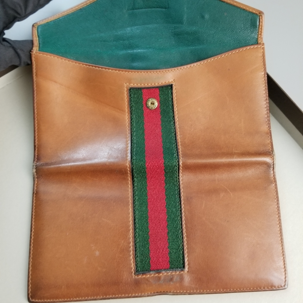 GUCCI  Beautiful  Vintage Classic Gucci wallet